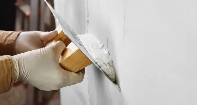 revestir fachadas a bajo coste en Meira, Lugo